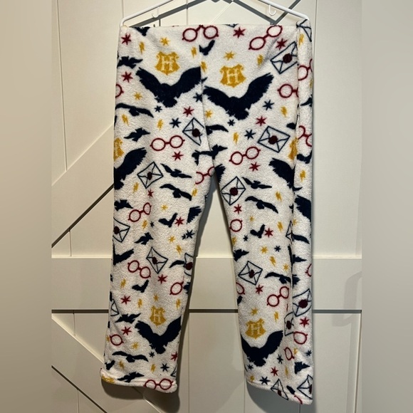 HARRY POTTER very warm pajamas. Size small - Picture 3 of 4